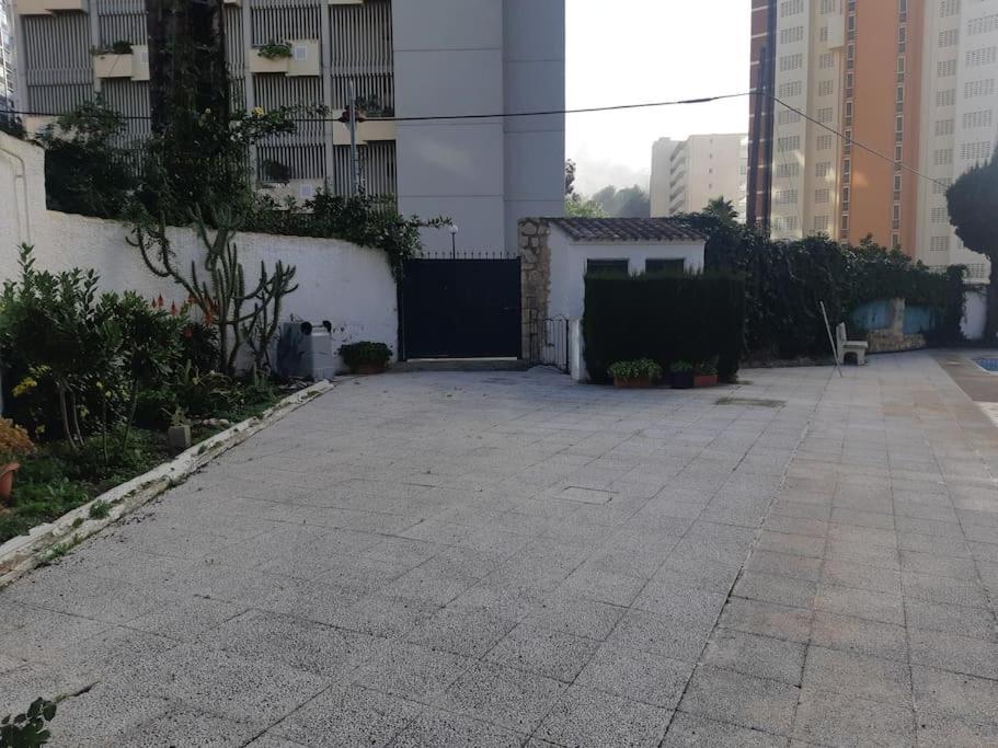 Beautiful Residential Apartment With Pool เบนิดอร์ม ภายนอก รูปภาพ