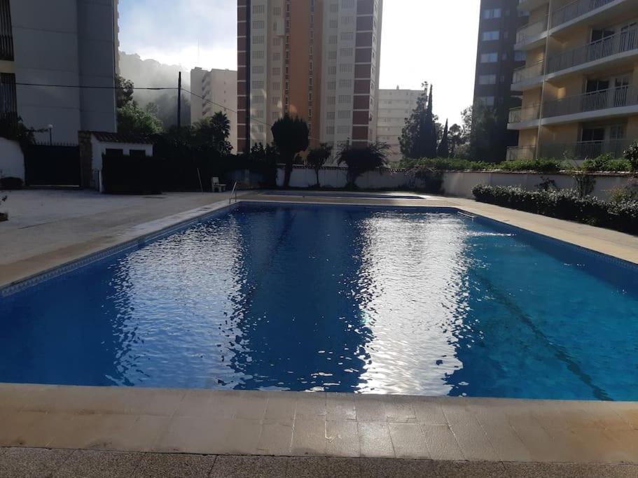 Beautiful Residential Apartment With Pool เบนิดอร์ม ภายนอก รูปภาพ