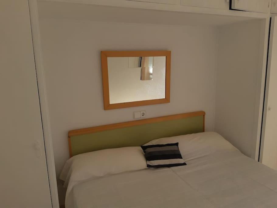 Beautiful Residential Apartment With Pool เบนิดอร์ม ภายนอก รูปภาพ