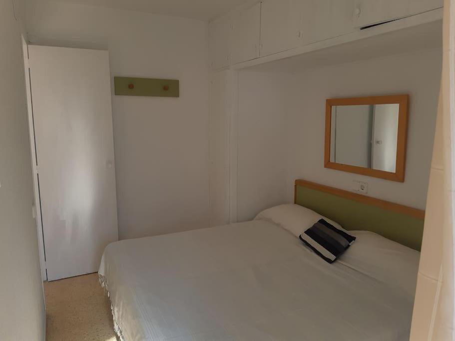 Beautiful Residential Apartment With Pool เบนิดอร์ม ภายนอก รูปภาพ