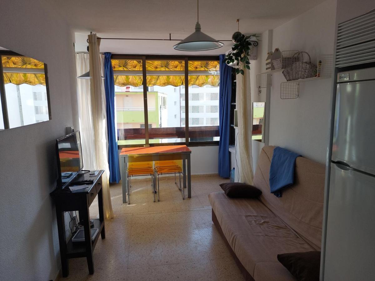 Beautiful Residential Apartment With Pool เบนิดอร์ม ภายนอก รูปภาพ